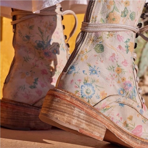Free People Santa Fe Floral 🌸Lace Up Boots(size 37) - Picture 3 of 15